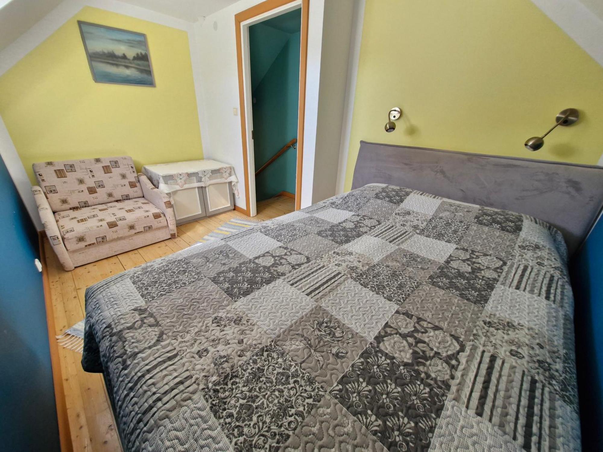 Piibelehe Guest Accommodation Kuressaare Ngoại thất bức ảnh