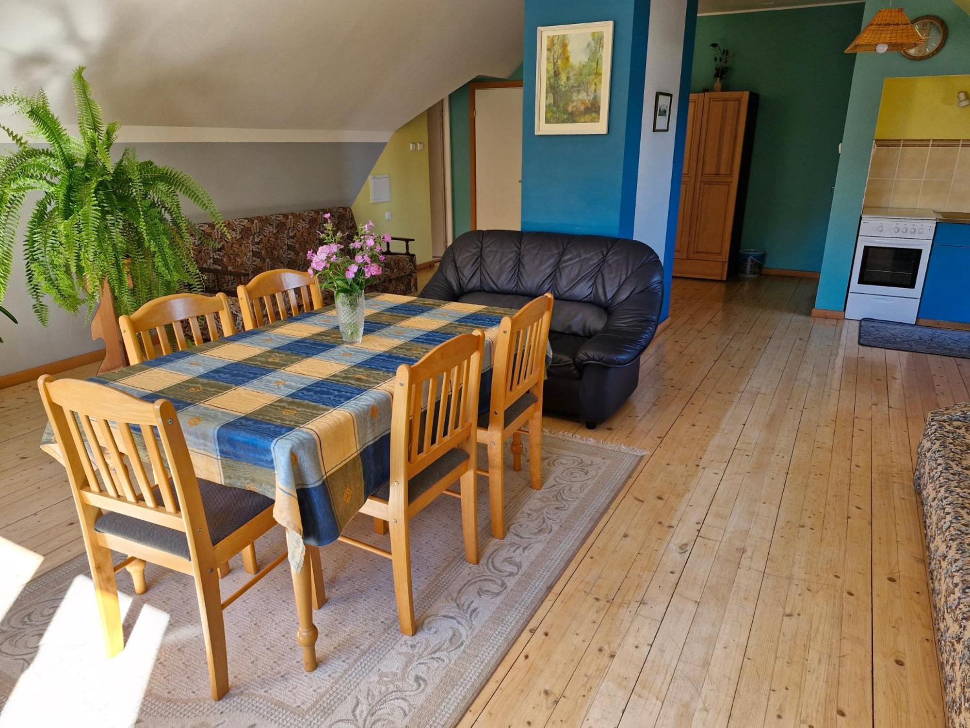 Piibelehe Guest Accommodation Kuressaare Ngoại thất bức ảnh