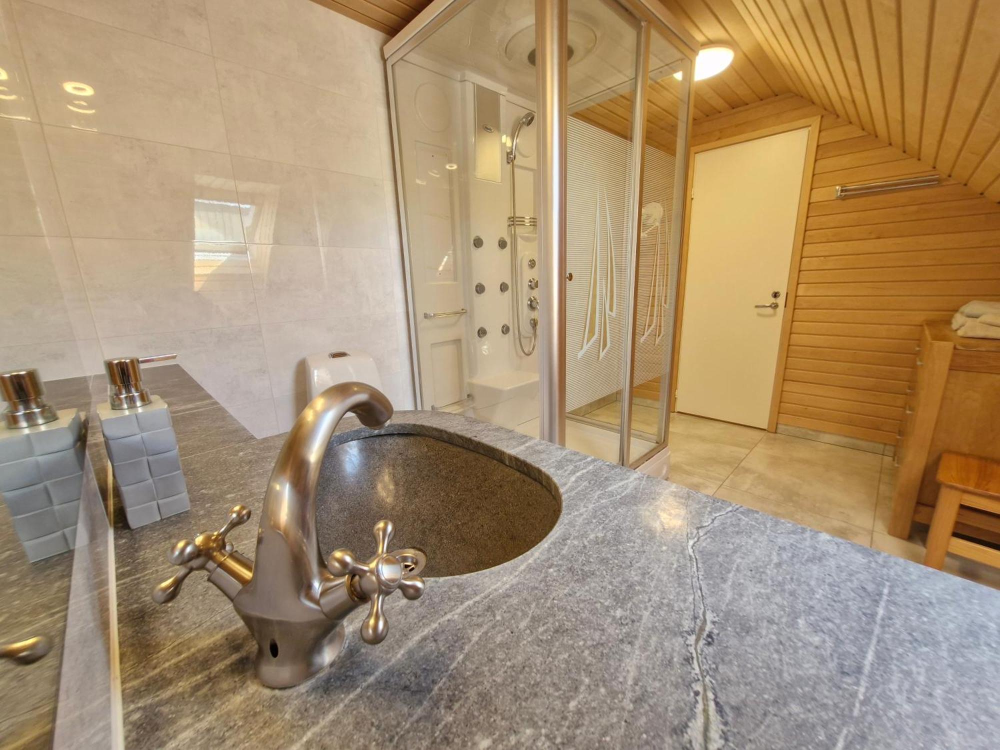Piibelehe Guest Accommodation Kuressaare Ngoại thất bức ảnh