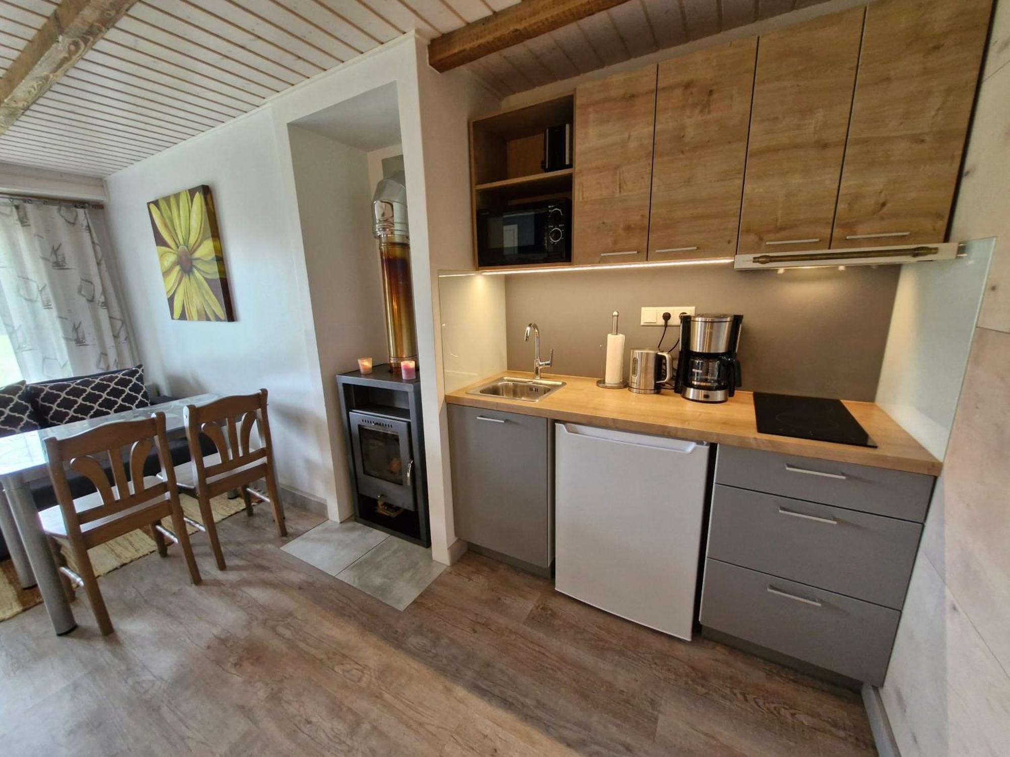 Piibelehe Guest Accommodation Kuressaare Ngoại thất bức ảnh